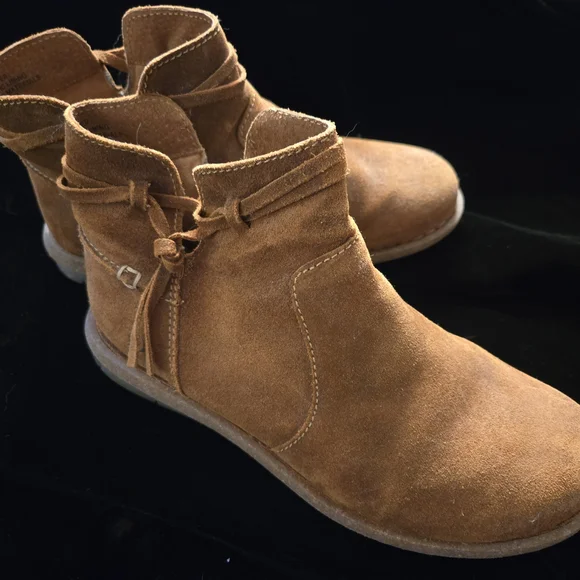 Born Tarklin Ginger/Congnac Suede Ankle Booties With Fringe - Picture 1 of 10